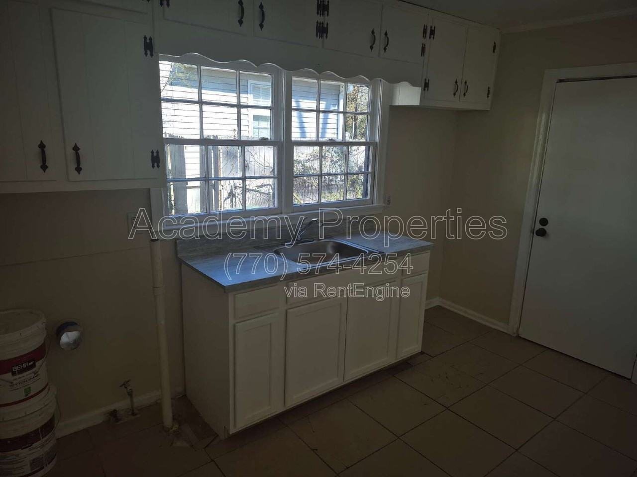 2190 Jernigan Dr Se - Photo 3 of 8