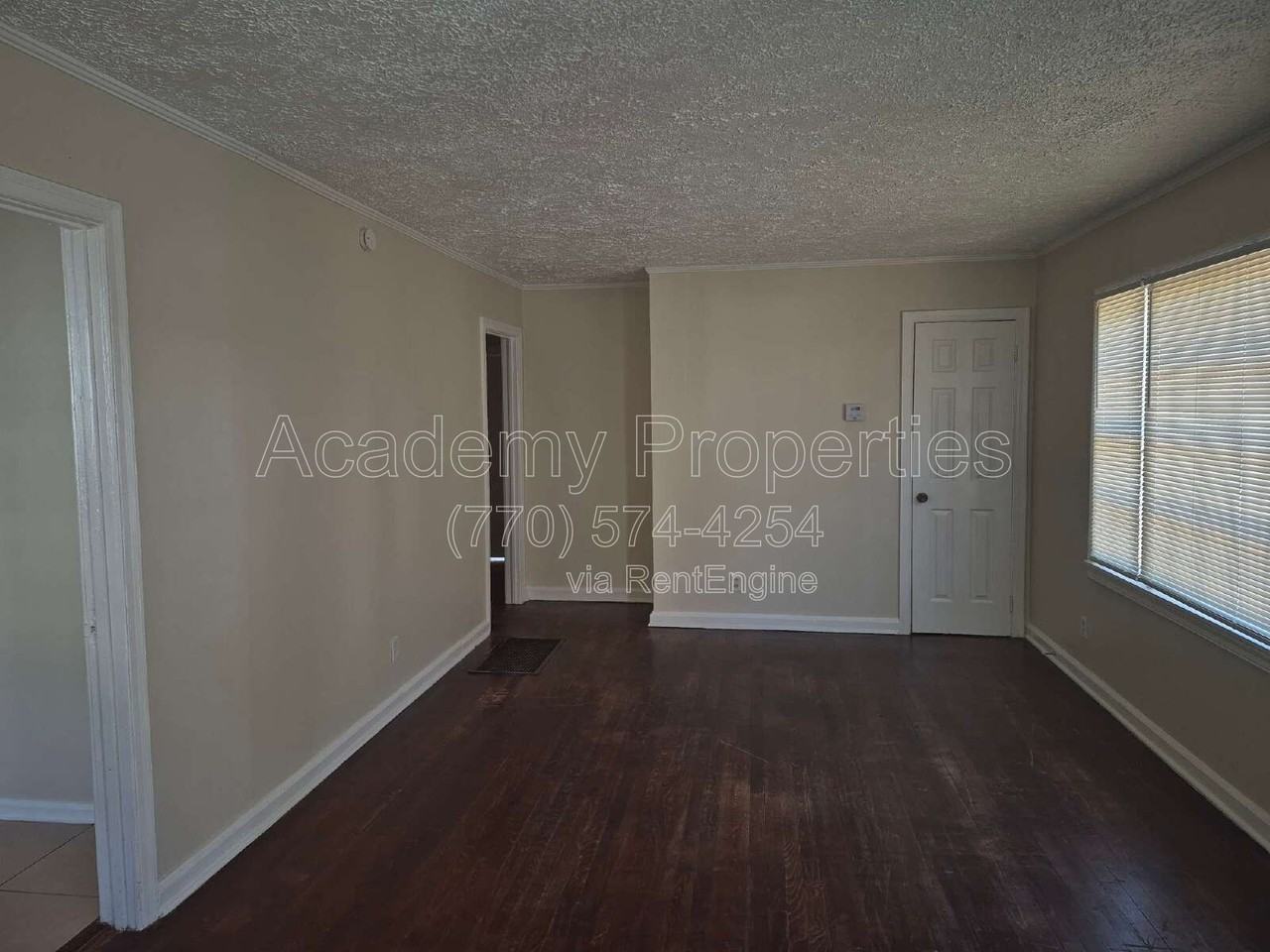 2190 Jernigan Dr Se - Photo 6 of 8