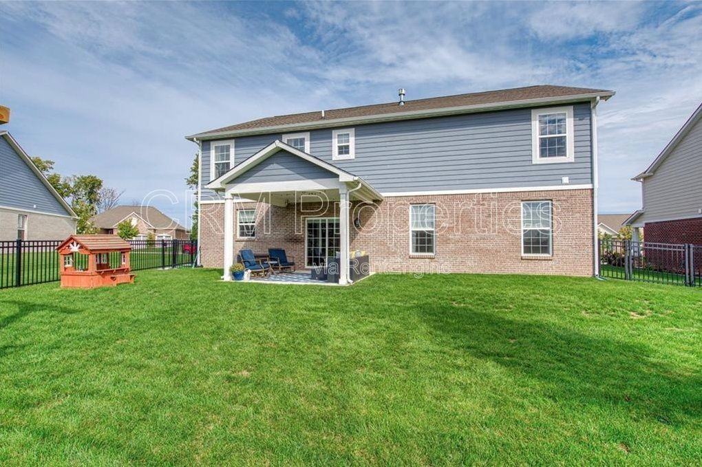 6311 Burgin Dr - Photo 4 of 8