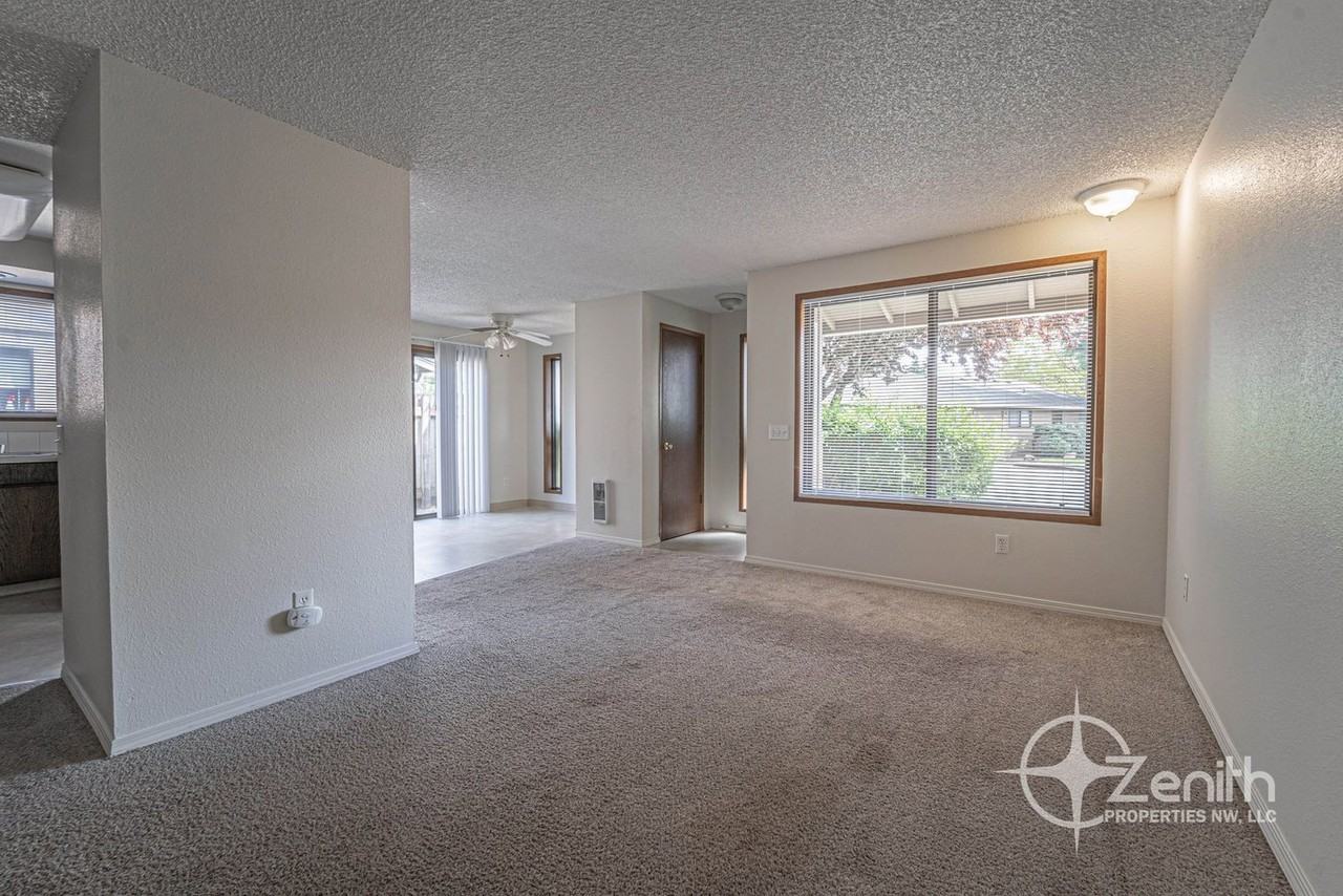 3018 Ne 78th Ave - Photo 4 of 17