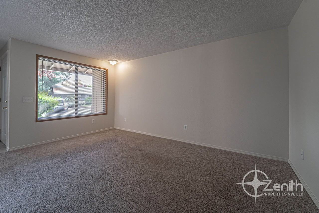 3018 Ne 78th Ave - Photo 5 of 17