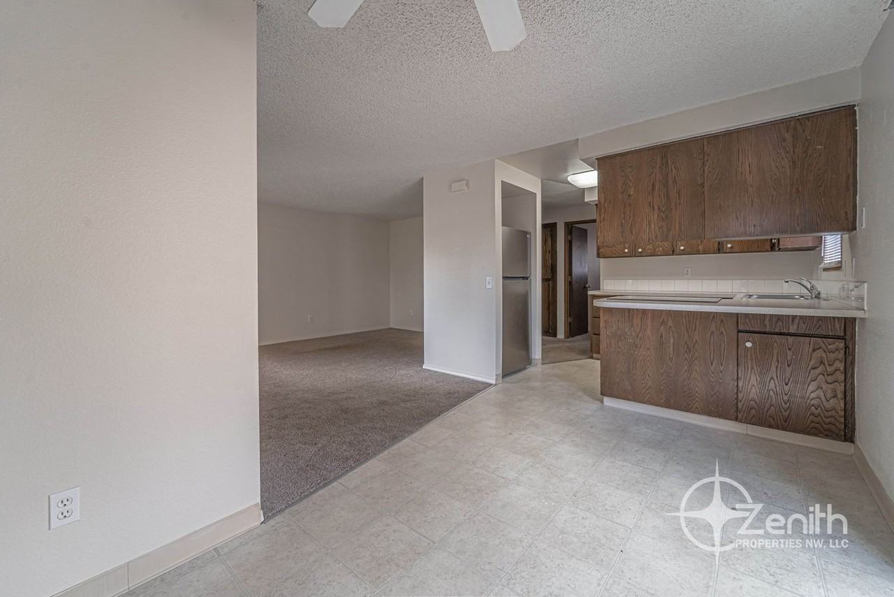 3018 Ne 78th Ave - Photo 7 of 17