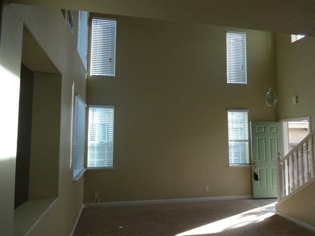 914 Tipperary Dr - Photo 2 of 14