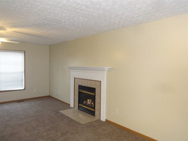 5240 Victoria St - Photo 3 of 15