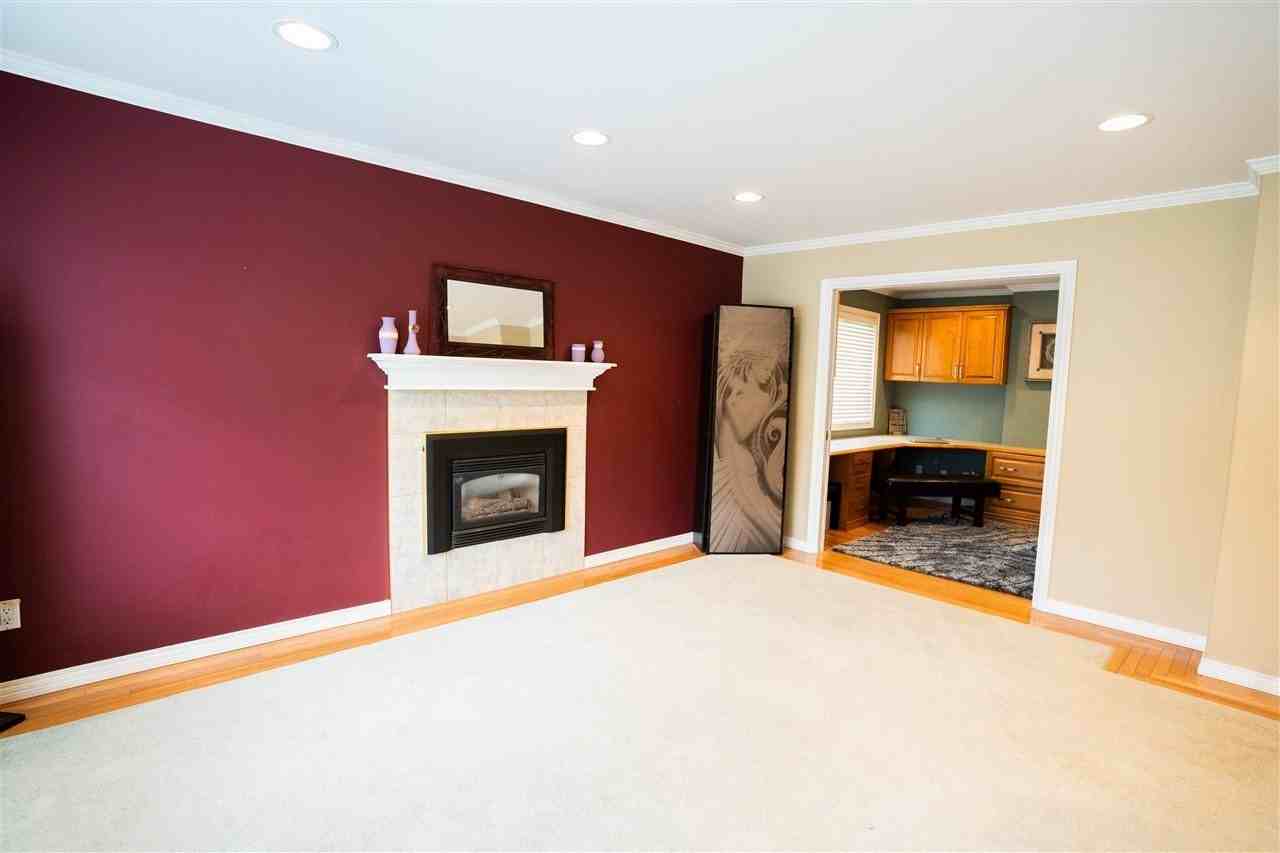 12530 222 St - Photo 4 of 32