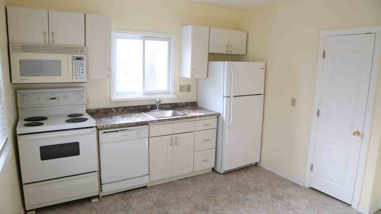 840 Beach Blvd - Photo 3 of 12