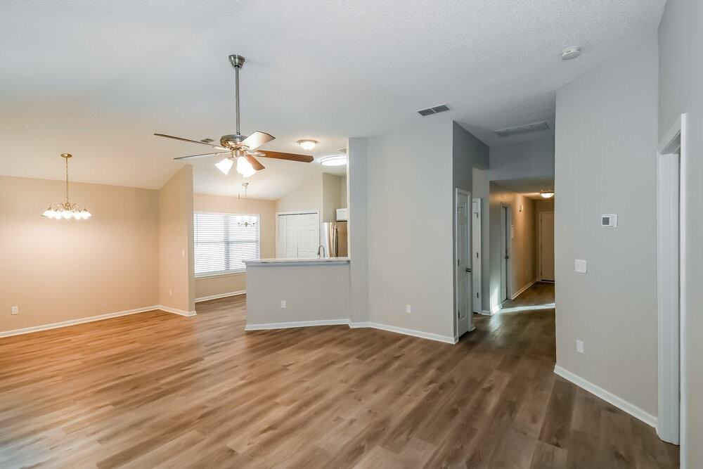 2712 Secret Harbor Dr - Photo 4 of 16