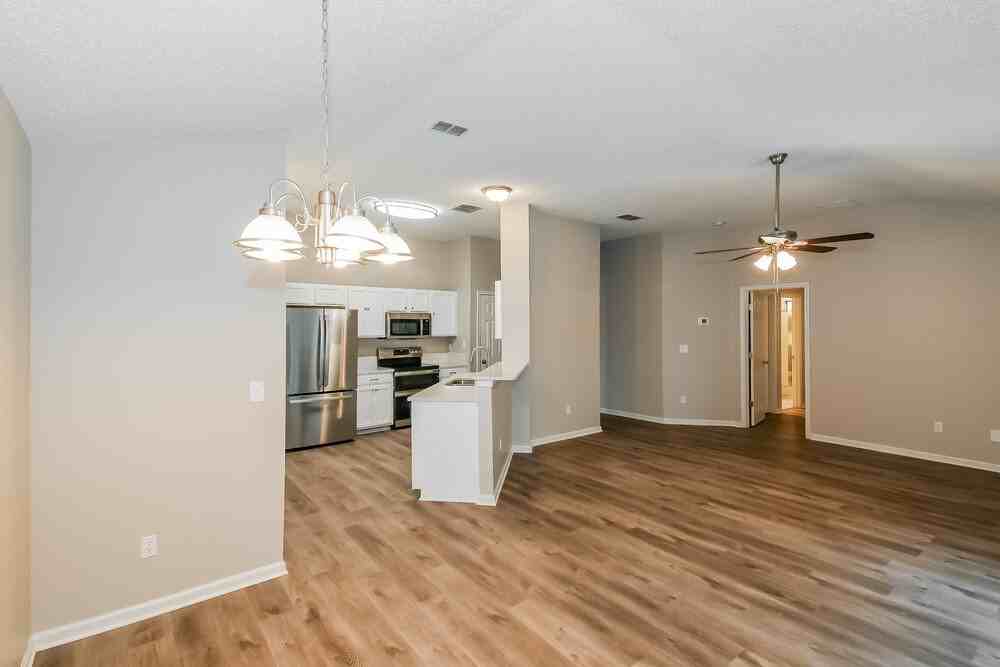 2712 Secret Harbor Dr - Photo 5 of 16