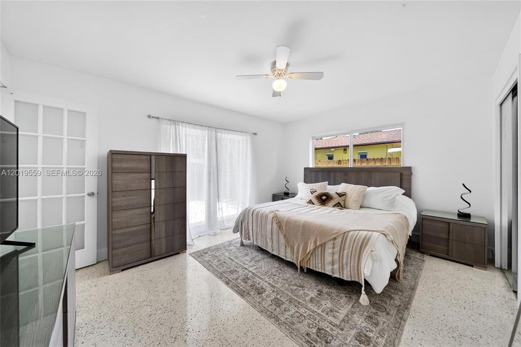 1619 Hollywood Blvd - Photo 3 of 8
