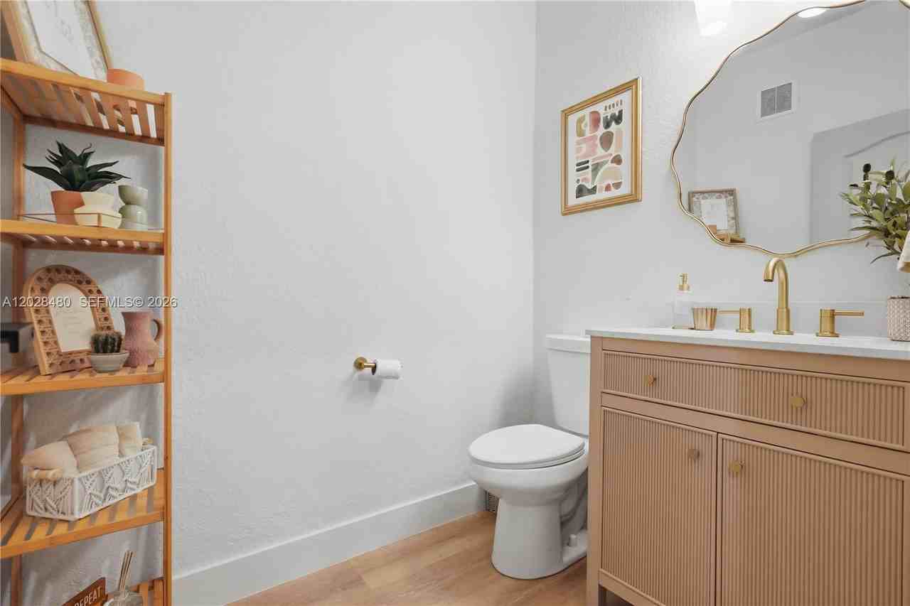 4425 Sw 160th Ave - Photo 5 of 8