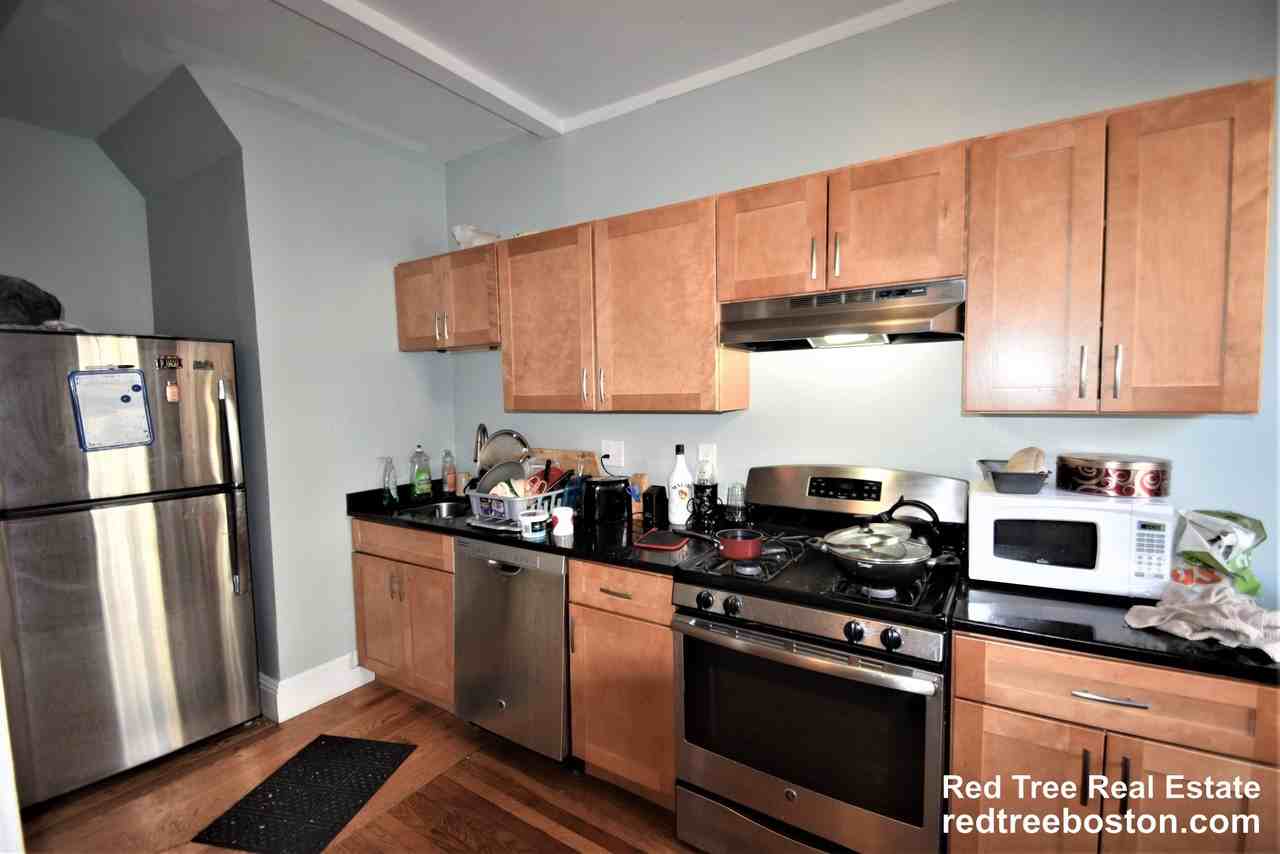 48 Englewood Ave #1 - Photo 5 of 25