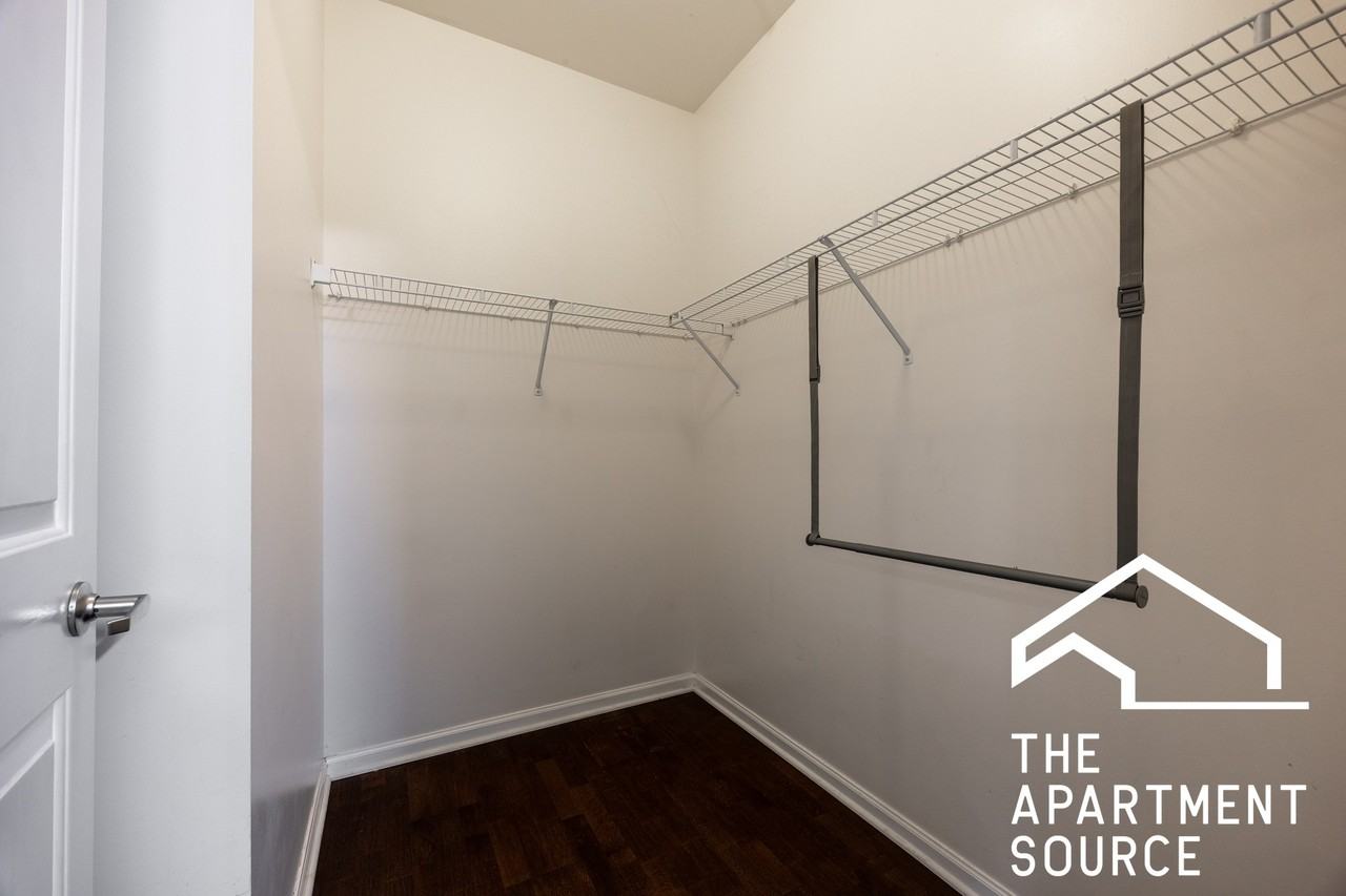 1464 S Michigan Ave #206 - Photo 5 of 10