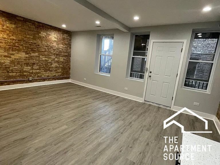 1608 W Wallen Ave #1 - Photo 3 of 7