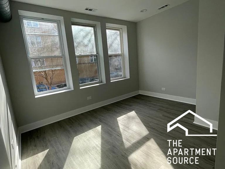 1608 W Wallen Ave #1 - Photo 4 of 7