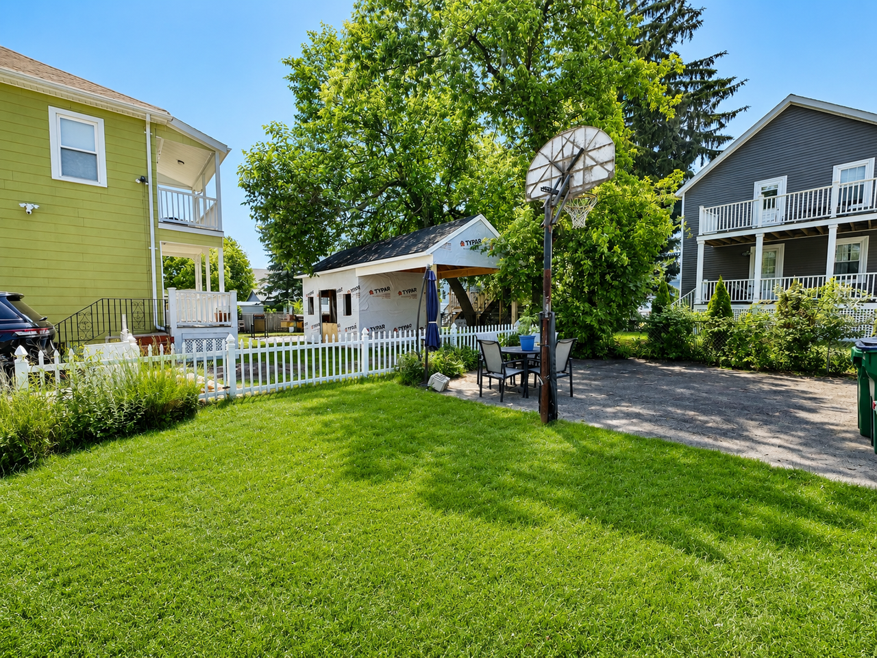 68 Willis Ave #1 - Photo 3 of 23