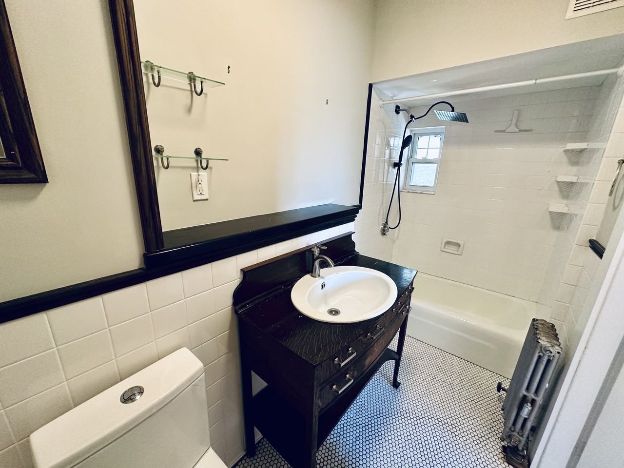5658 Lexington St #1 - Photo 7 of 11