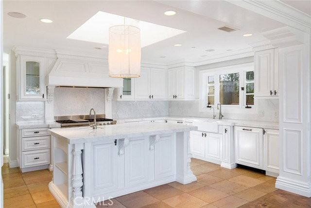 517 Emerald Bay - Photo 3 of 8