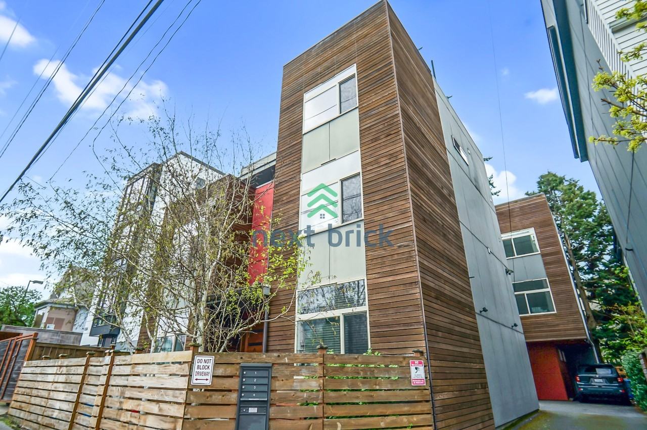 1128 N 90th St #B - Photo 3 of 26