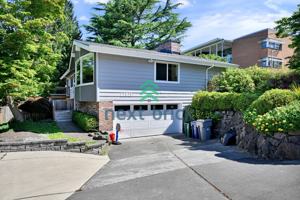 featured image of 11810 Ne 75th St