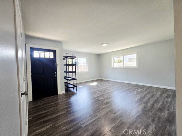 6624 Gross Ave - Photo 3 of 8