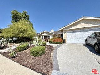 6127 Lockhurst Dr - Photo 2 of 8
