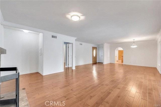 22612 Covello St - Photo 7 of 7