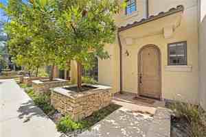 featured image of 158 S Sierra Madre Blvd #4