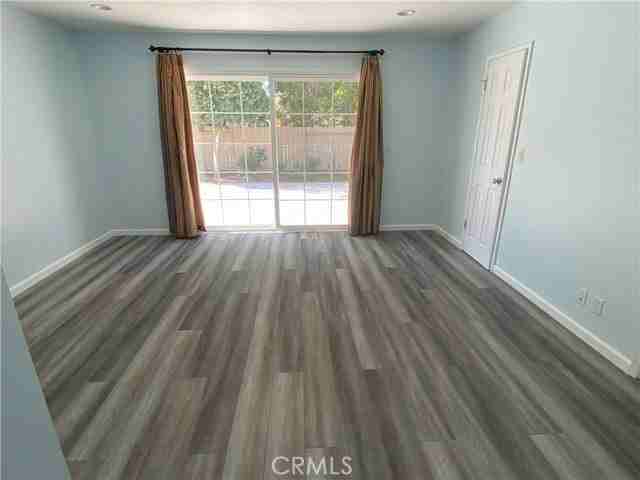 7711 Van Noord Ave - Photo 5 of 7