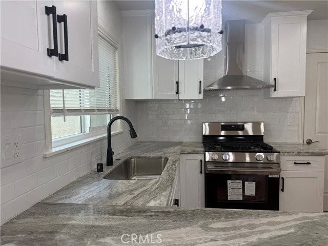 9671 Geyser Ave - Photo 3 of 8