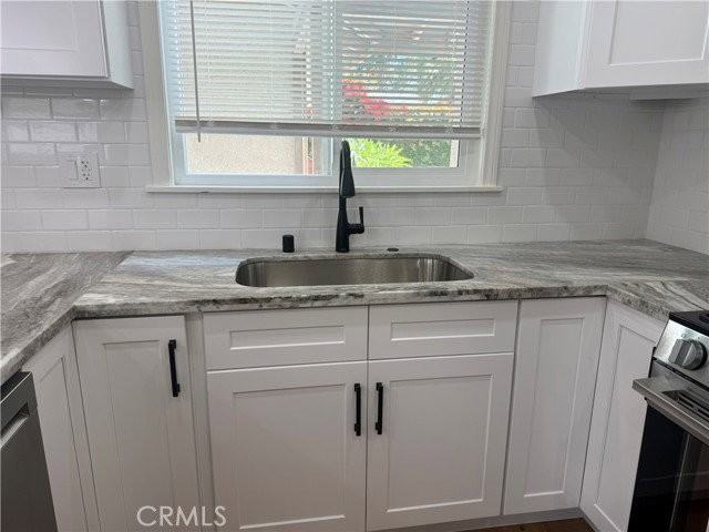 9671 Geyser Ave - Photo 6 of 8