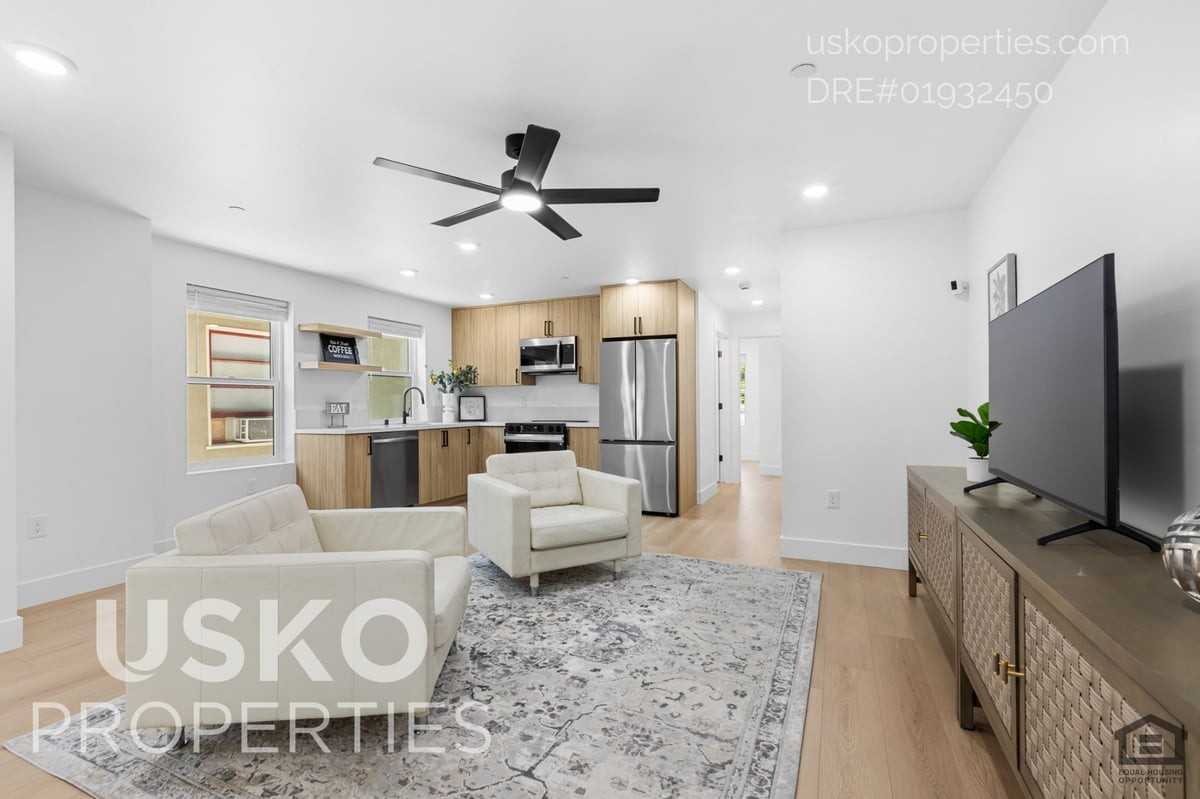 2826 D St - Photo 5 of 17