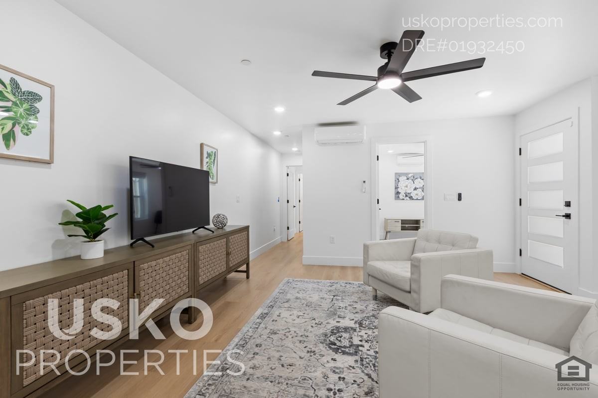 2826 D St - Photo 6 of 17