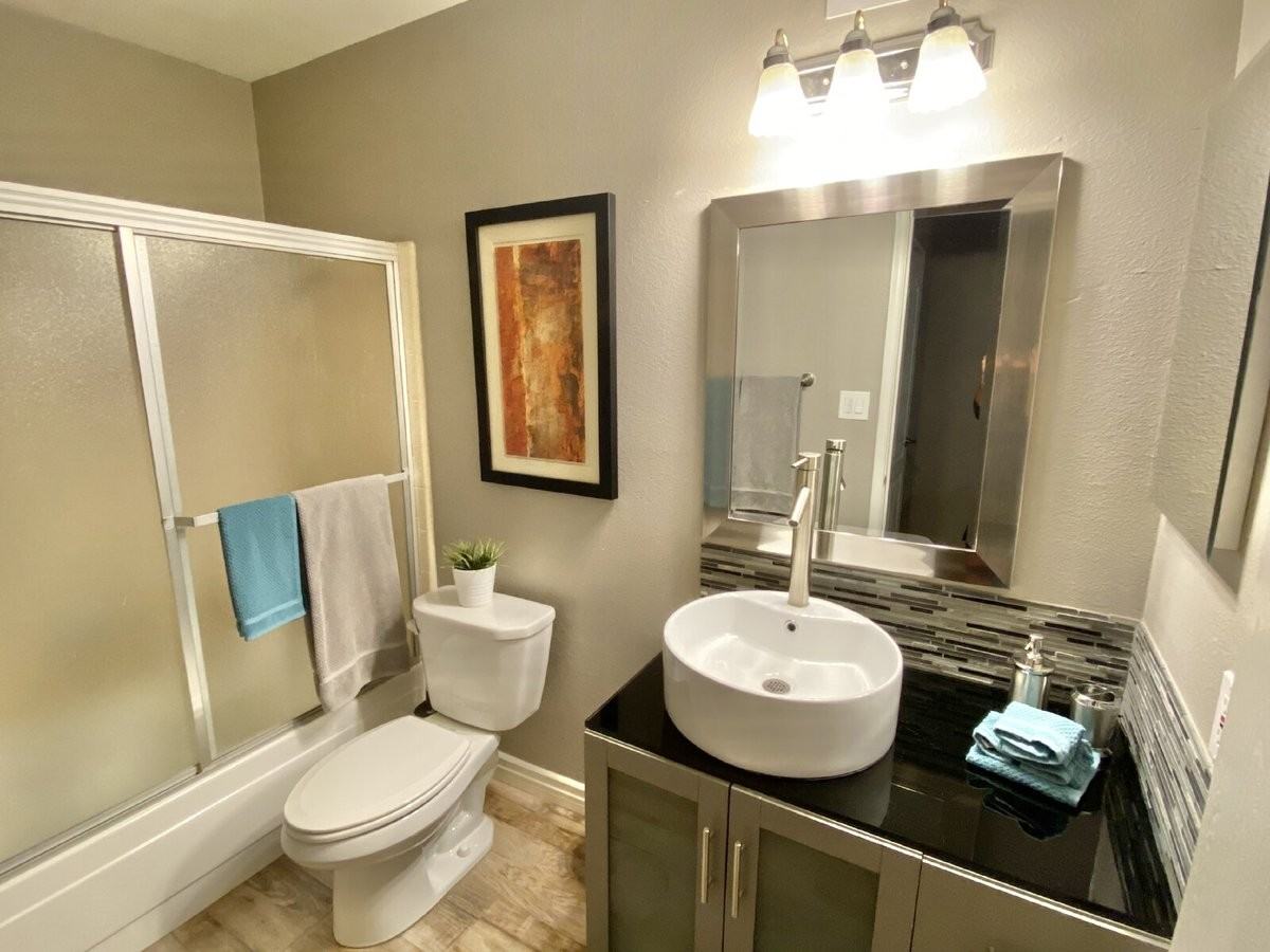 2303 S Cottonwood Dr - Photo 4 of 6