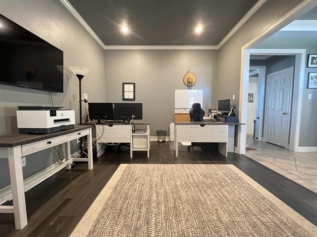6035 Barrington Ave - Photo 3 of 35