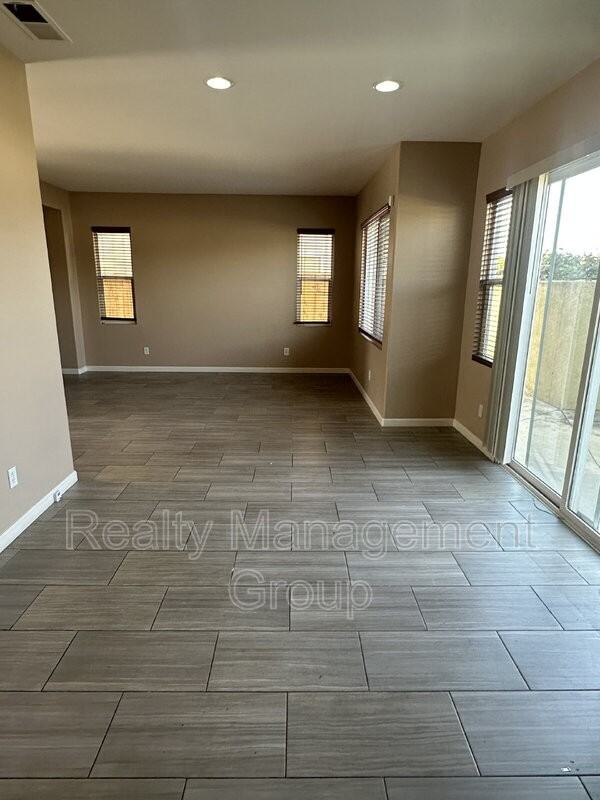2303 Wisteria Way - Photo 4 of 13