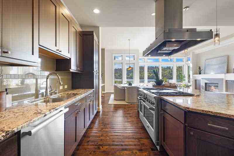 4255 Williams Ave N - Photo 4 of 20