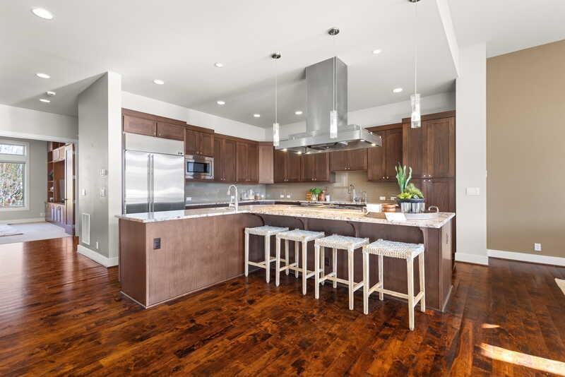 4255 Williams Ave N - Photo 6 of 20