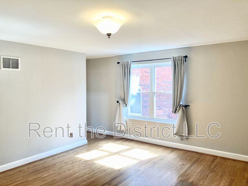 4819 8th St Ne - Photo 3 of 23