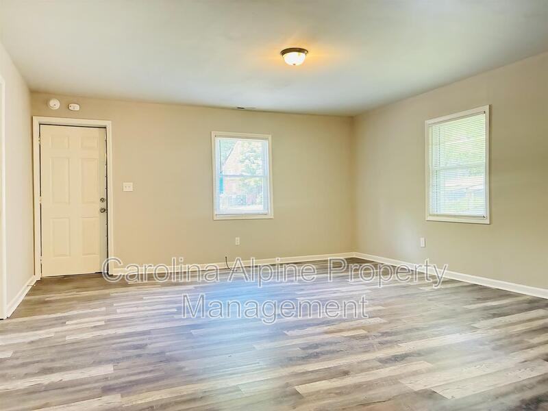 201 Dover St - Photo 5 of 21