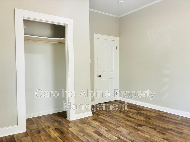 1219 4th St - Photo 4 of 21