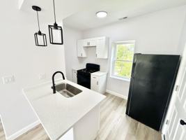 featured image of 630 E 8th Ave