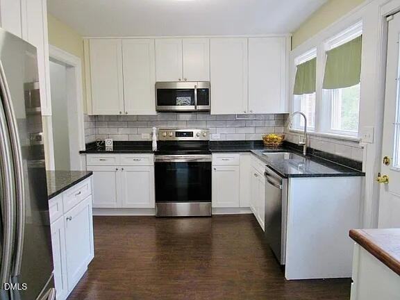 209 Carbonton Rd - Photo 5 of 17