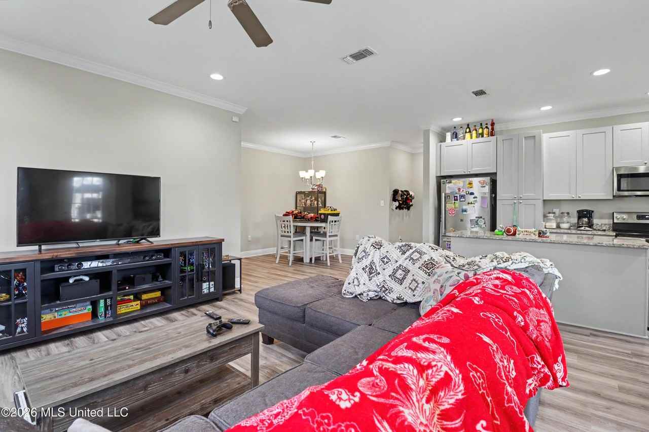 18329 Tiffany Renee Dr - Photo 3 of 19