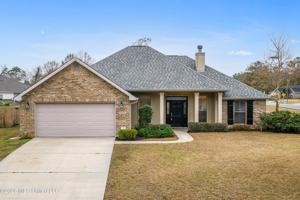 featured image of 13636 Hidden Oaks Dr