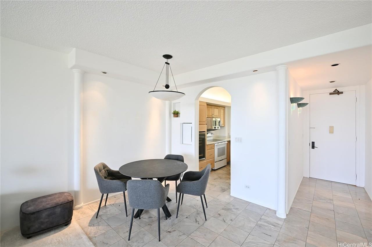 6770 Hawaii Kai Dr #1508 - Photo 3 of 18