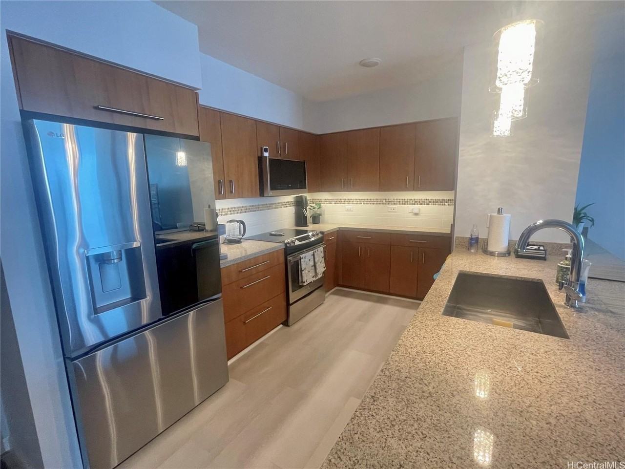 555 South St #3409 - Photo 5 of 25