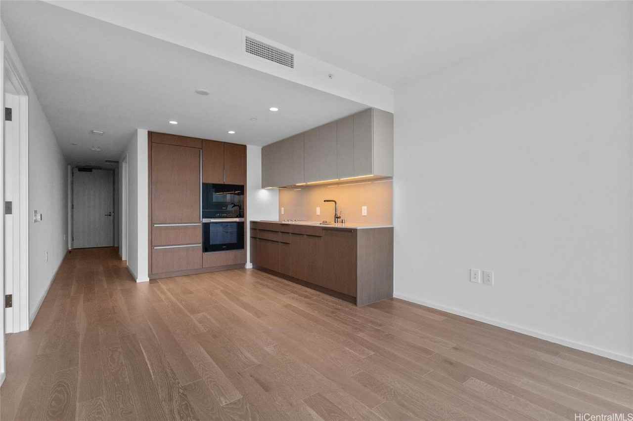 333 Ward Ave #2609 - Photo 4 of 25