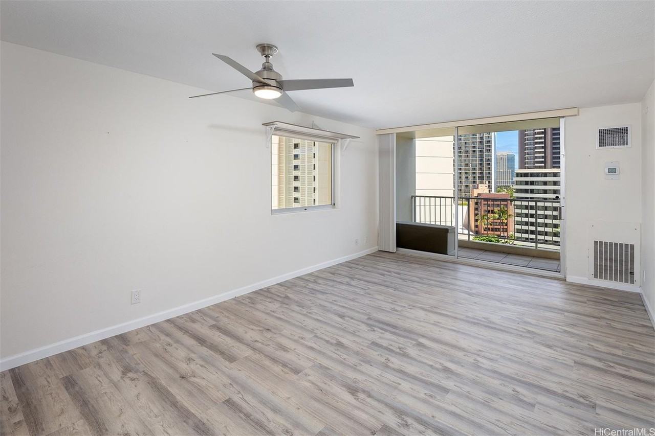 400 Hobron Ln #1215 - Photo 2 of 25