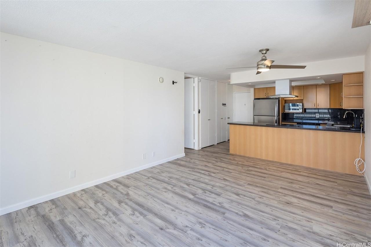 400 Hobron Ln #1215 - Photo 5 of 25