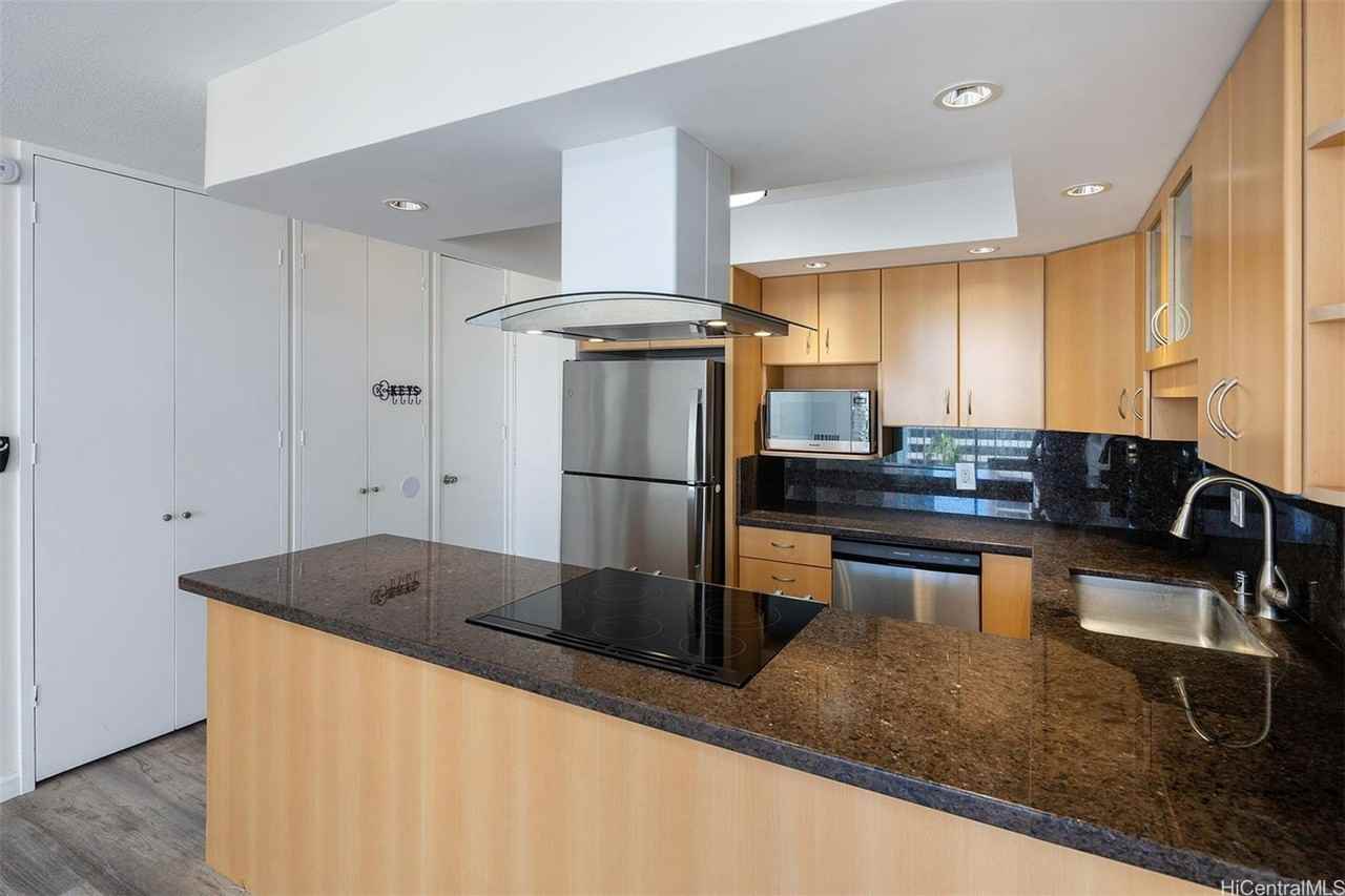 400 Hobron Ln #1215 - Photo 6 of 25